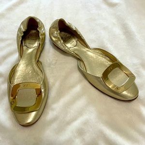 Gold Roger Vivier flats